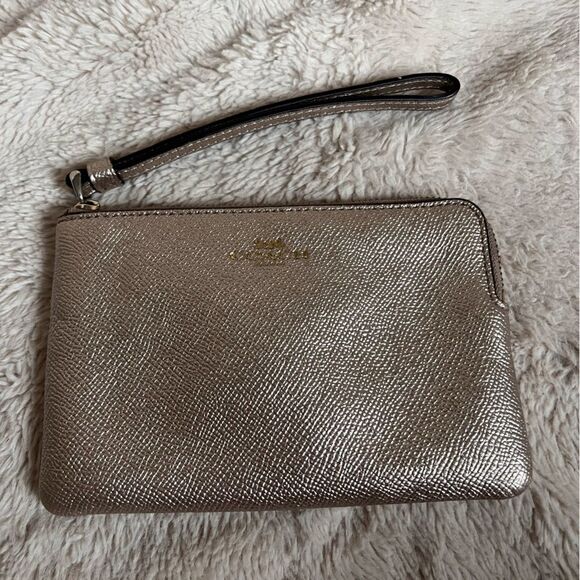 Coach Metallic Gold Pebble Leather Small Corner Zip Wristlet Handbag Purse - Picture 2 of 12